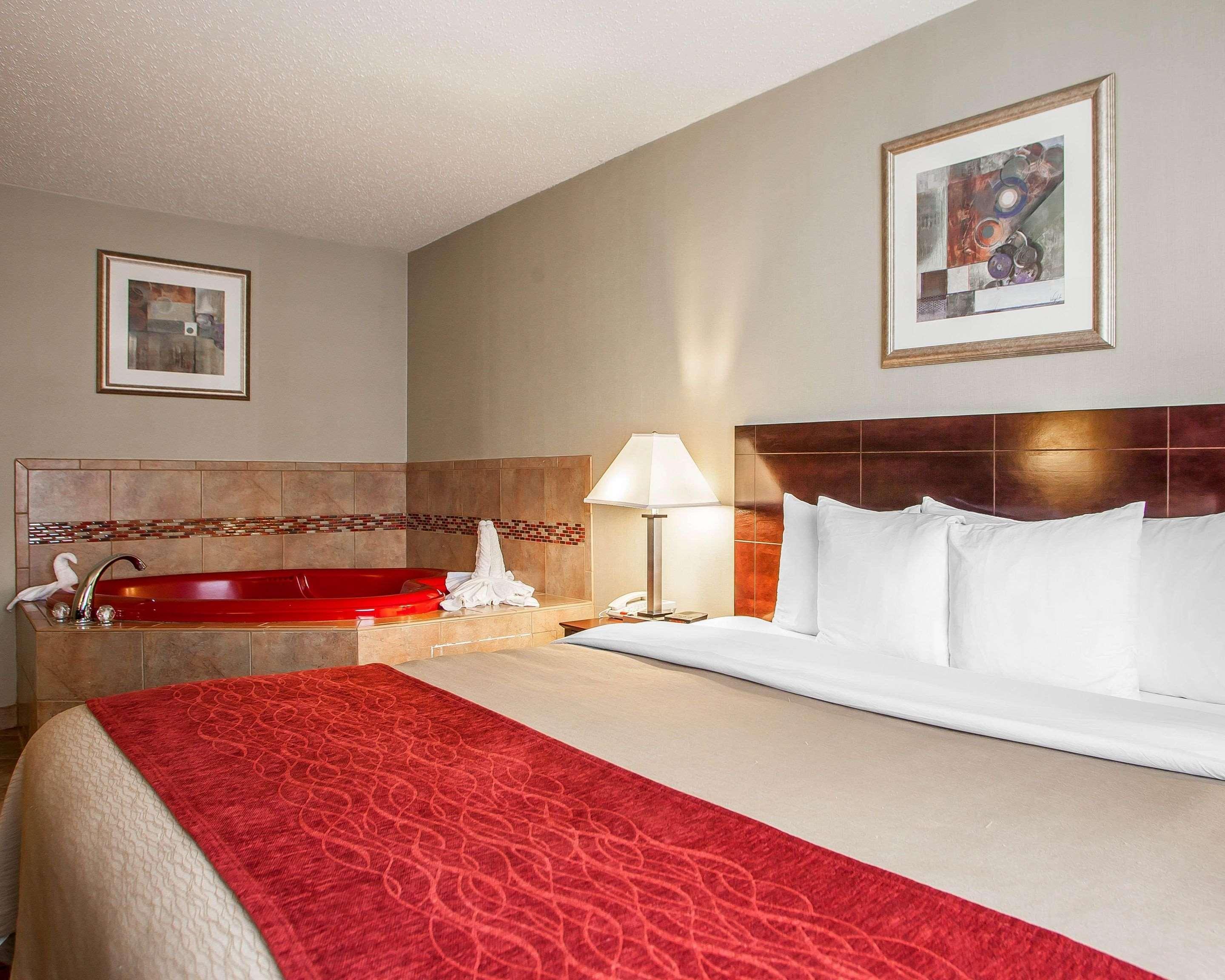 Avon Hotel - Sungai Toms Luaran gambar